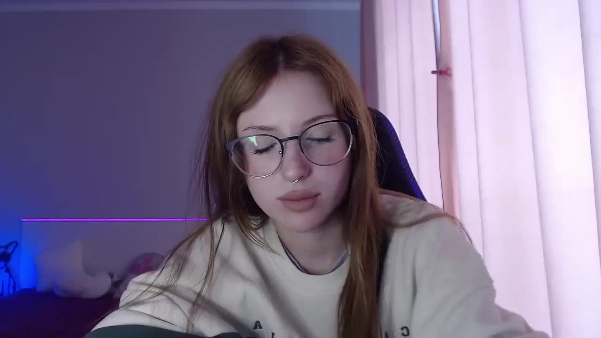 Gallery image thumbnail from BellaaaJones's myfreecams stream on, 04/22/2024, 10:24 image 7 of 20