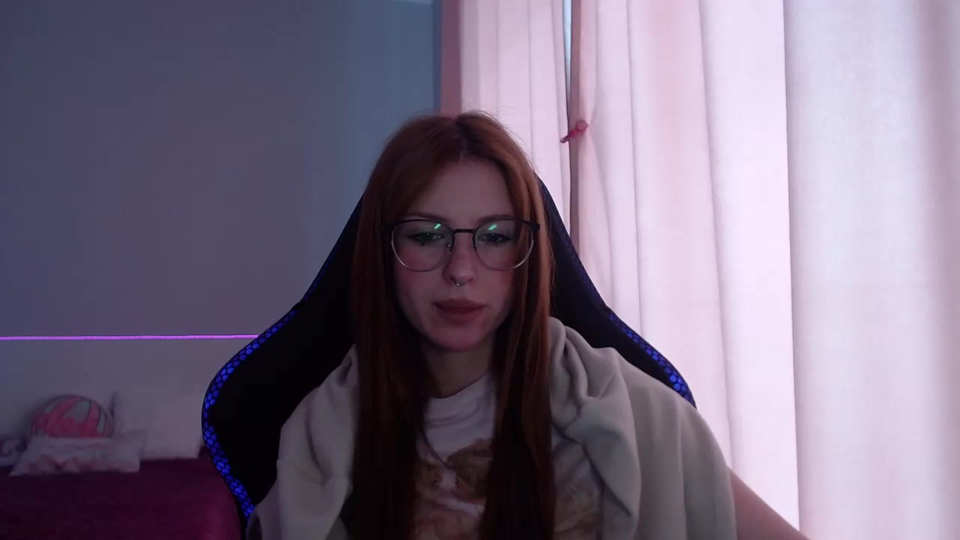 Gallery image thumbnail from BellaaaJones's myfreecams stream on, 04/23/2024, 09:45 image 17 of 20