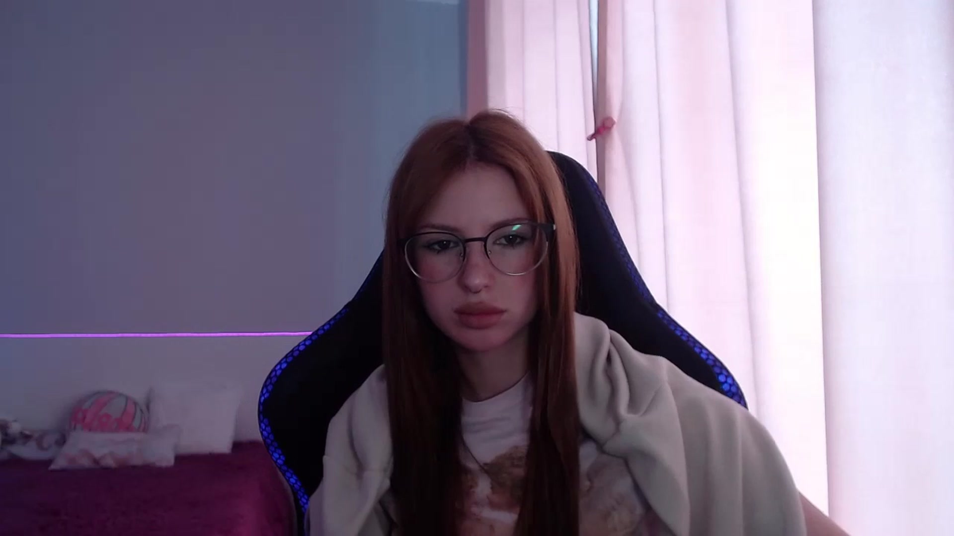 Gallery image thumbnail from BellaaaJones's myfreecams stream on, 04/23/2024, 09:45 image 15 of 20