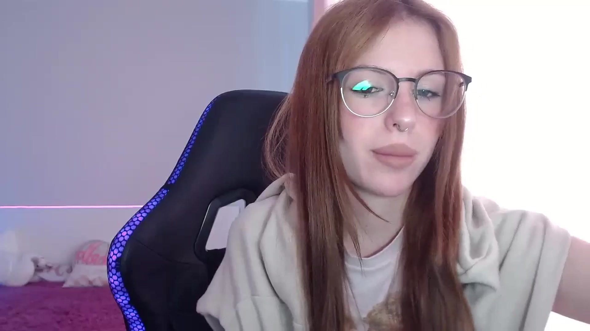 Gallery image thumbnail from BellaaaJones's myfreecams stream on, 04/23/2024, 09:45 image 3 of 20