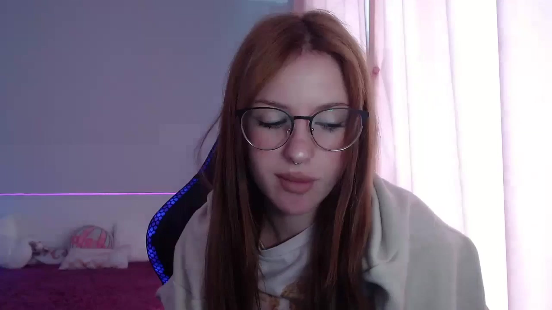 Gallery image thumbnail from BellaaaJones's myfreecams stream on, 04/23/2024, 09:45 image 9 of 20