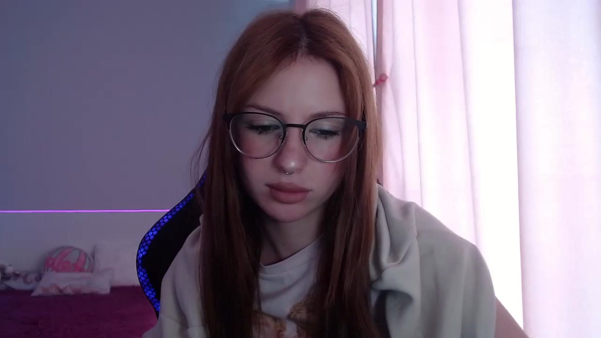 Gallery image thumbnail from BellaaaJones's myfreecams stream on, 04/23/2024, 09:45 image 11 of 20
