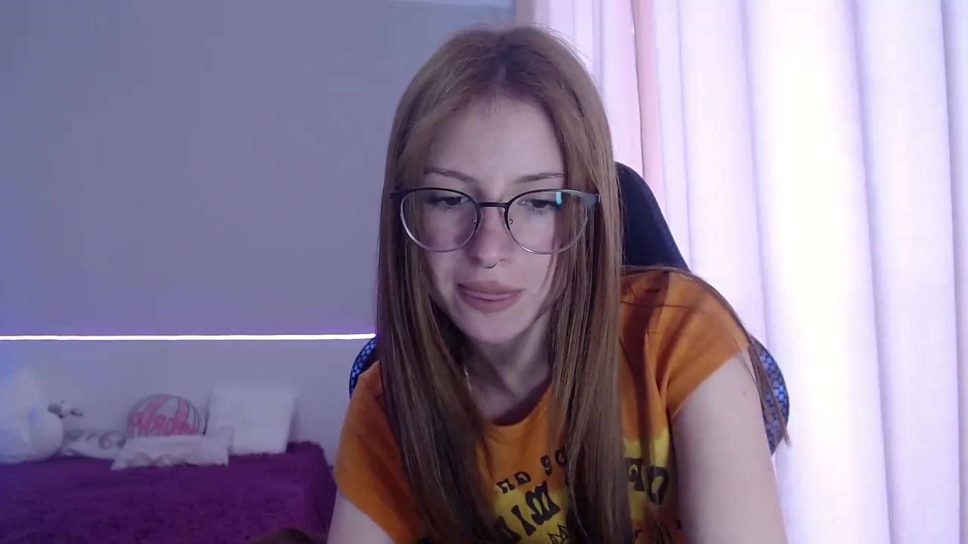 Gallery image thumbnail from BellaaaJones's myfreecams stream on, 04/28/2024, 11:23 image 7 of 20