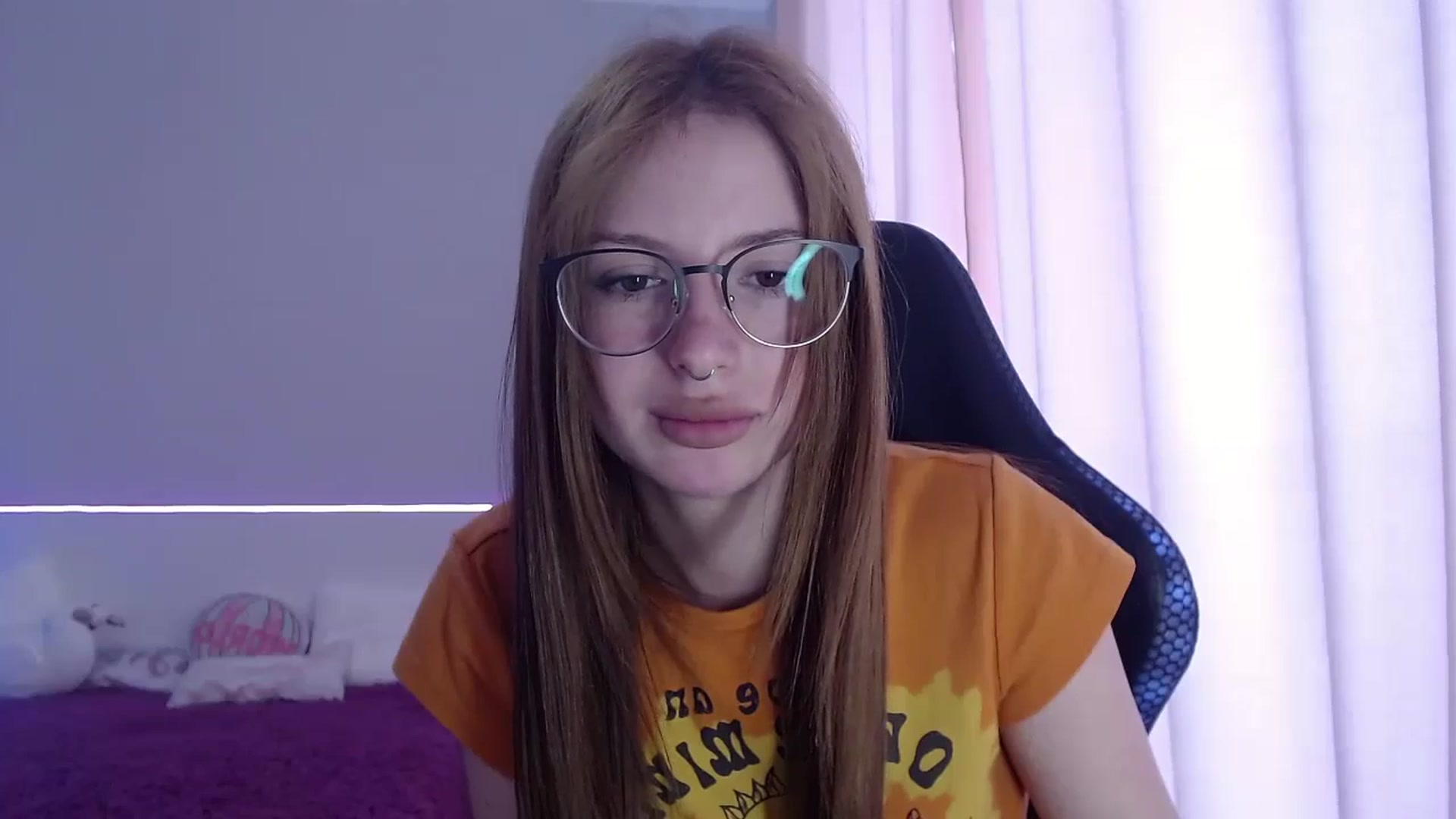 Gallery image thumbnail from BellaaaJones's myfreecams stream on, 04/28/2024, 11:23 image 14 of 20