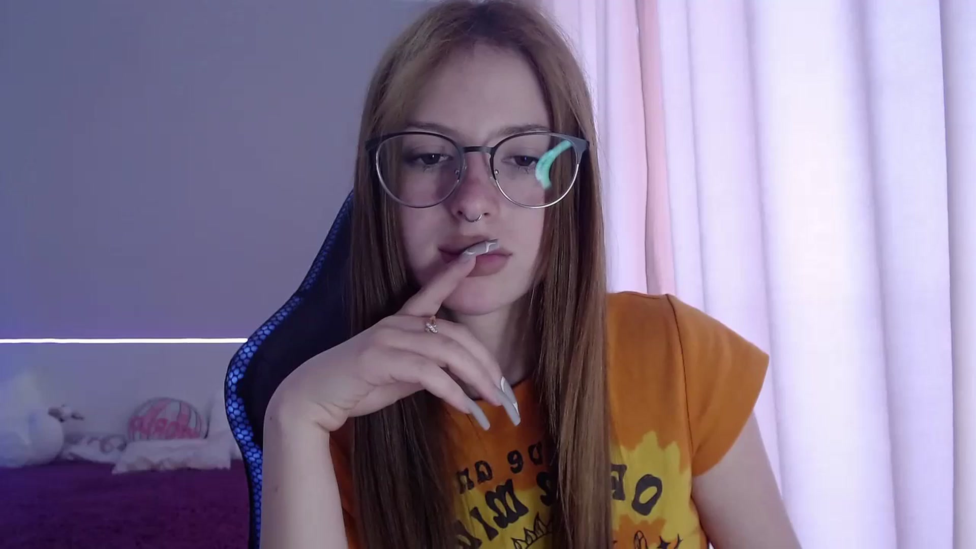 Gallery image thumbnail from BellaaaJones's myfreecams stream on, 04/28/2024, 11:23 image 20 of 20