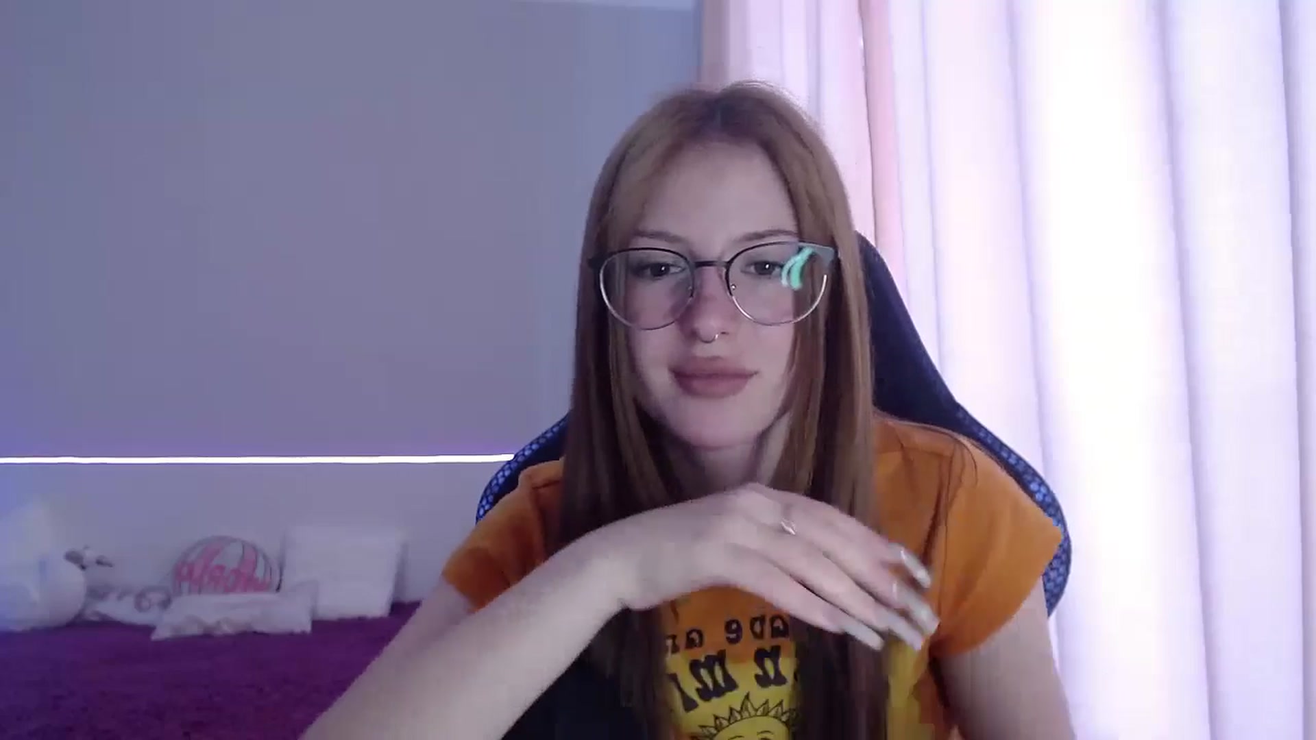 Gallery image thumbnail from BellaaaJones's myfreecams stream on, 04/28/2024, 11:23 image 8 of 20