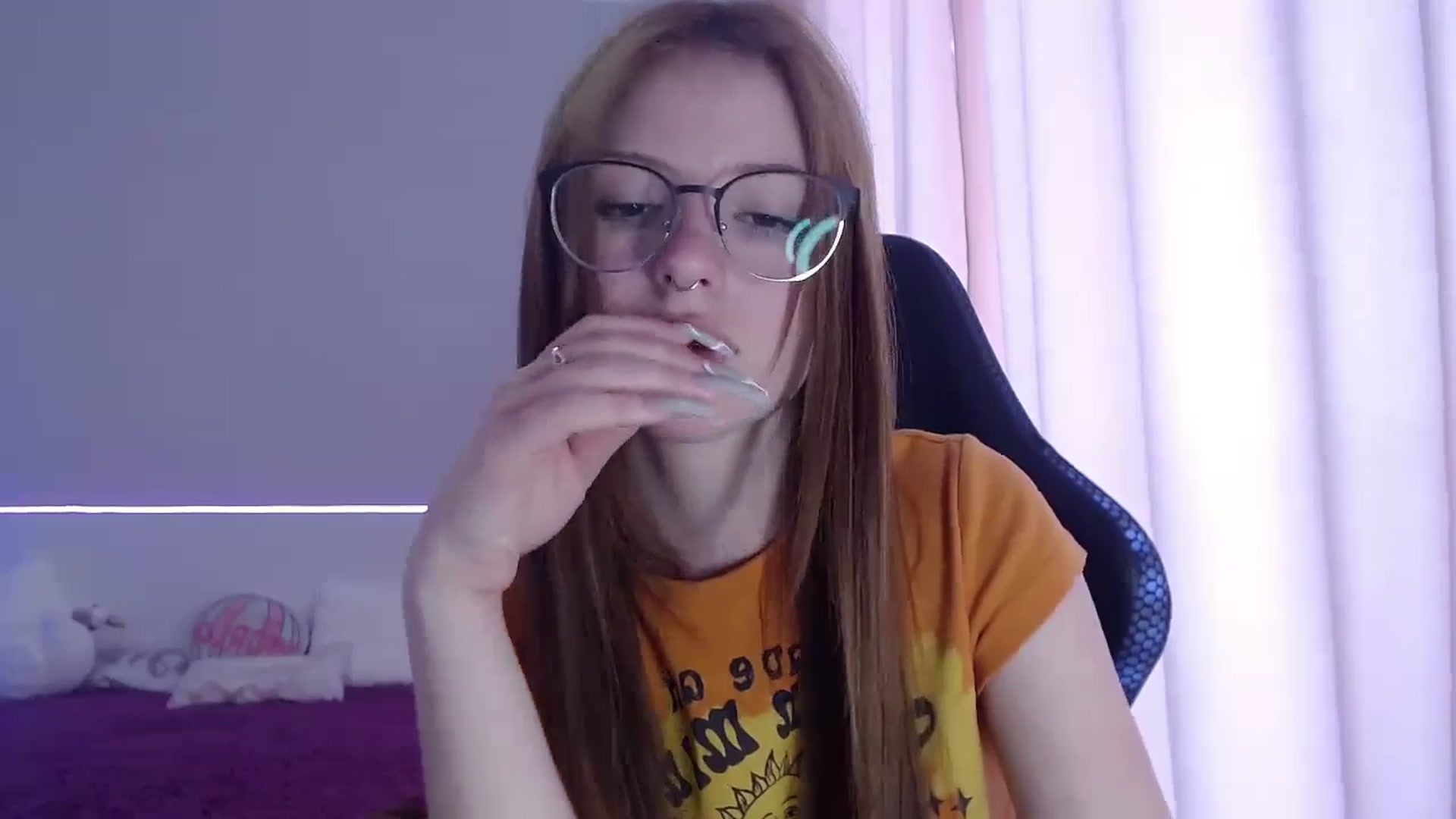 Gallery image thumbnail from BellaaaJones's myfreecams stream on, 04/28/2024, 11:23 image 2 of 20