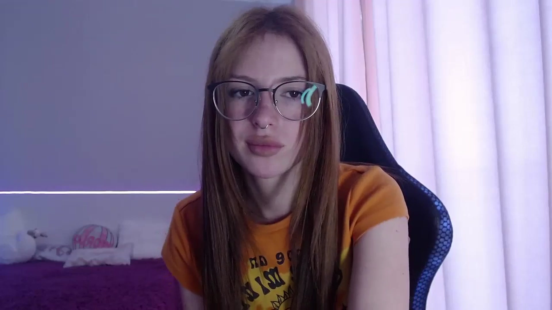 Gallery image thumbnail from BellaaaJones's myfreecams stream on, 04/28/2024, 11:23 image 15 of 20