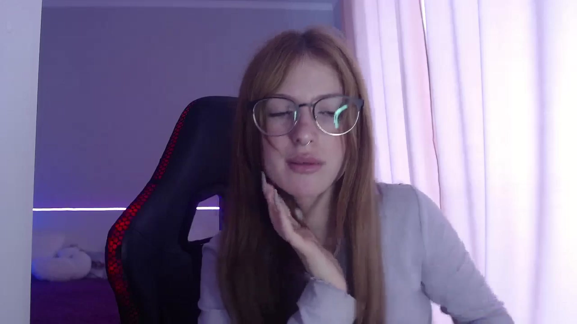 Gallery image thumbnail from BellaaaJones's myfreecams stream on, 05/02/2024, 09:17 image 14 of 20