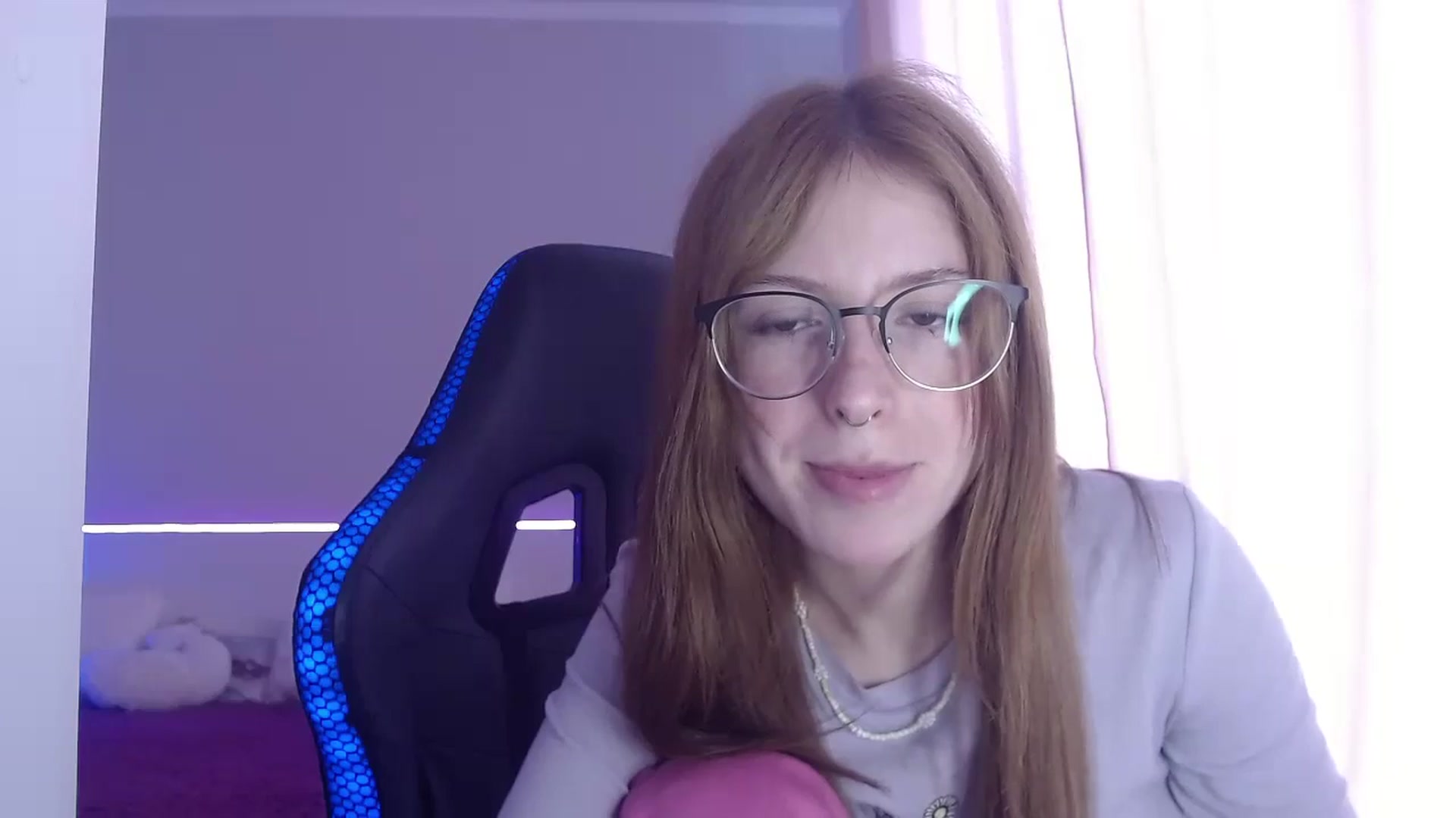 Gallery image thumbnail from BellaaaJones's myfreecams stream on, 05/02/2024, 09:17 image 10 of 20