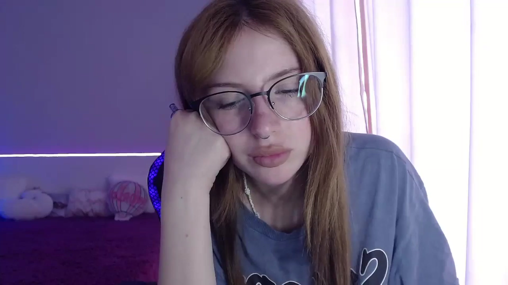 Gallery image thumbnail from BellaaaJones's myfreecams stream on, 05/03/2024, 10:58 image 14 of 20