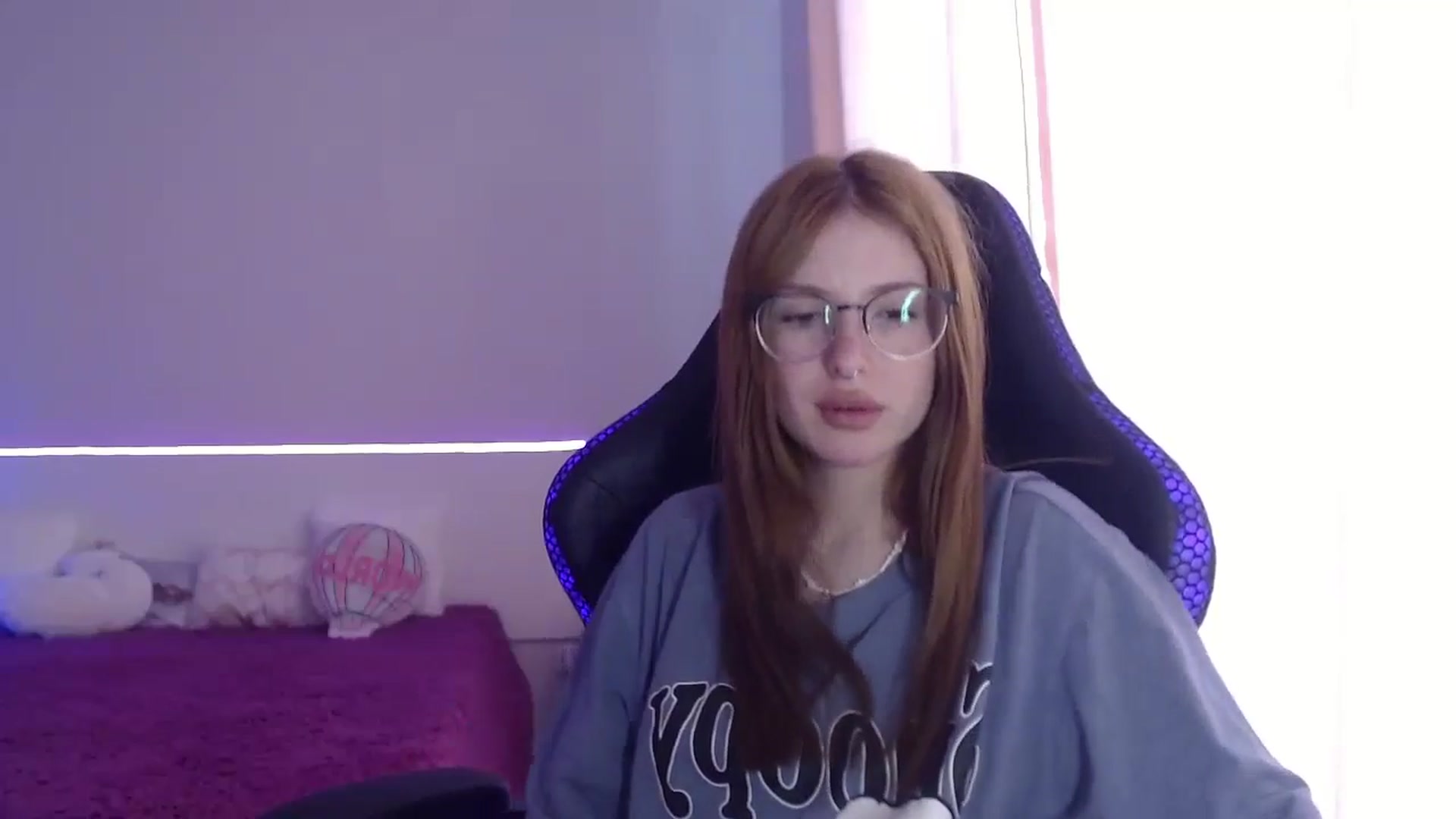 Gallery image thumbnail from BellaaaJones's myfreecams stream on, 05/03/2024, 10:58 image 7 of 20