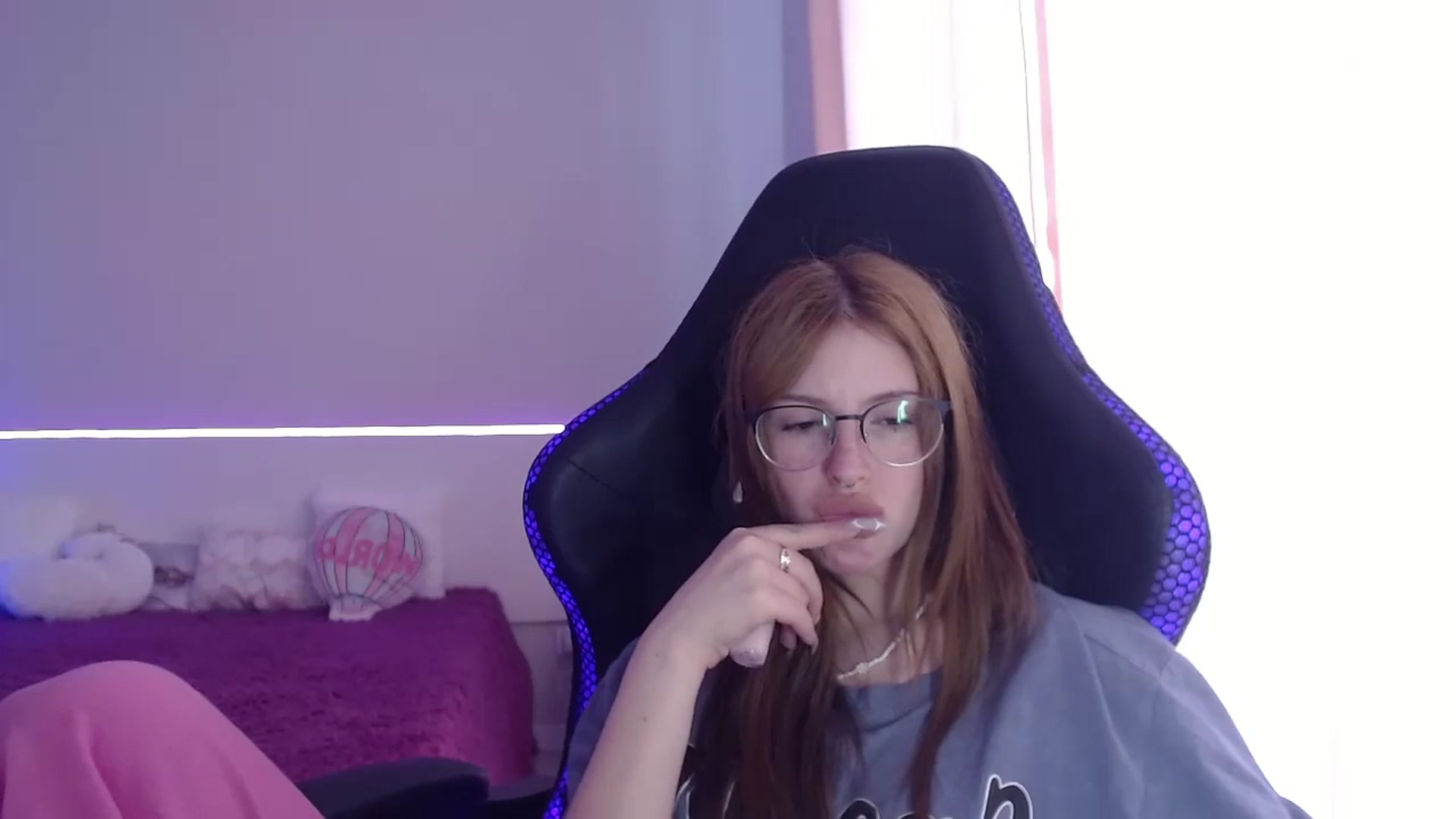 Gallery image thumbnail from BellaaaJones's myfreecams stream on, 05/03/2024, 10:58 image 5 of 20
