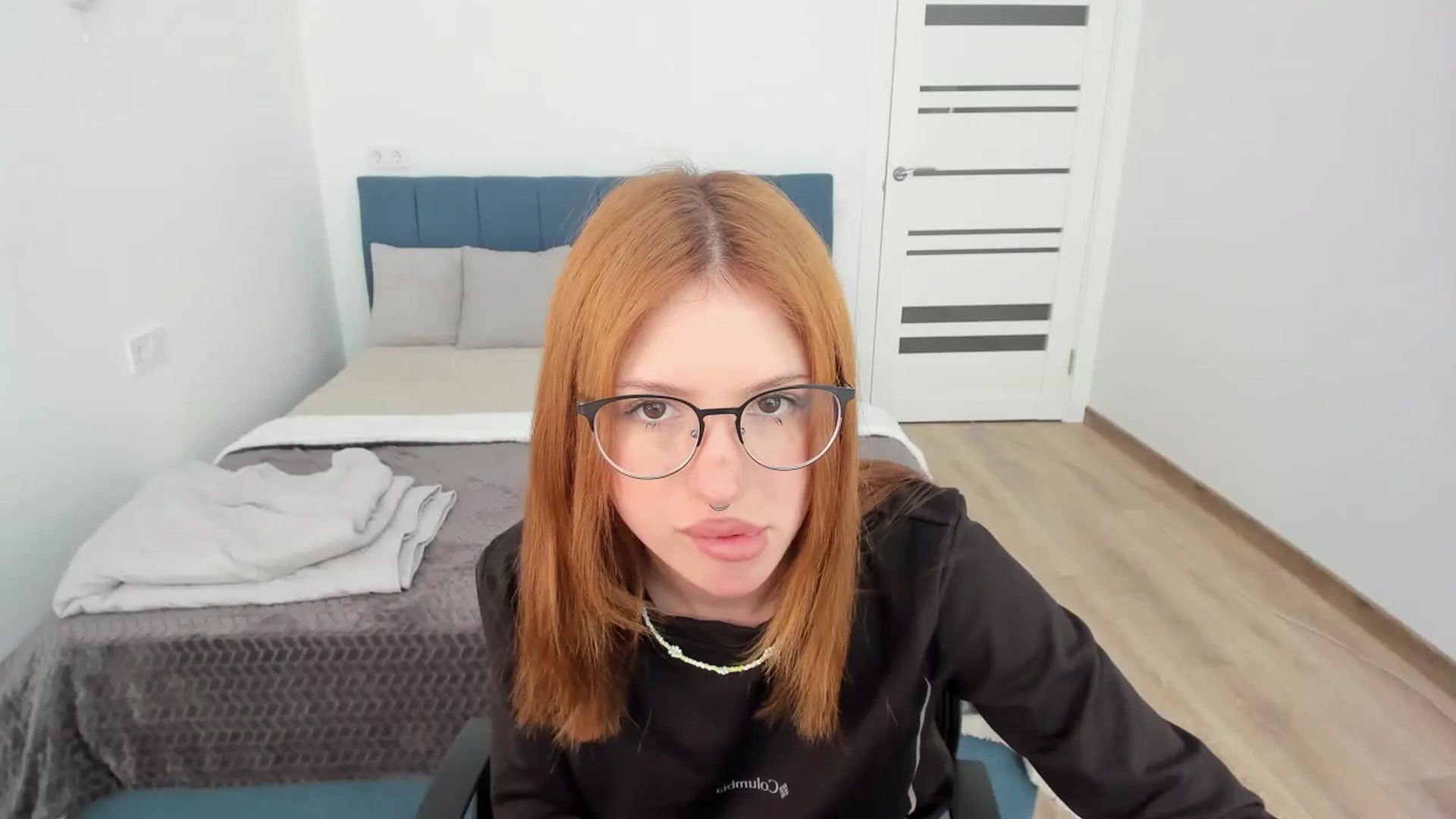 Gallery image thumbnail from BellaaaJones's myfreecams stream on, 05/12/2024, 11:41 image 3 of 20