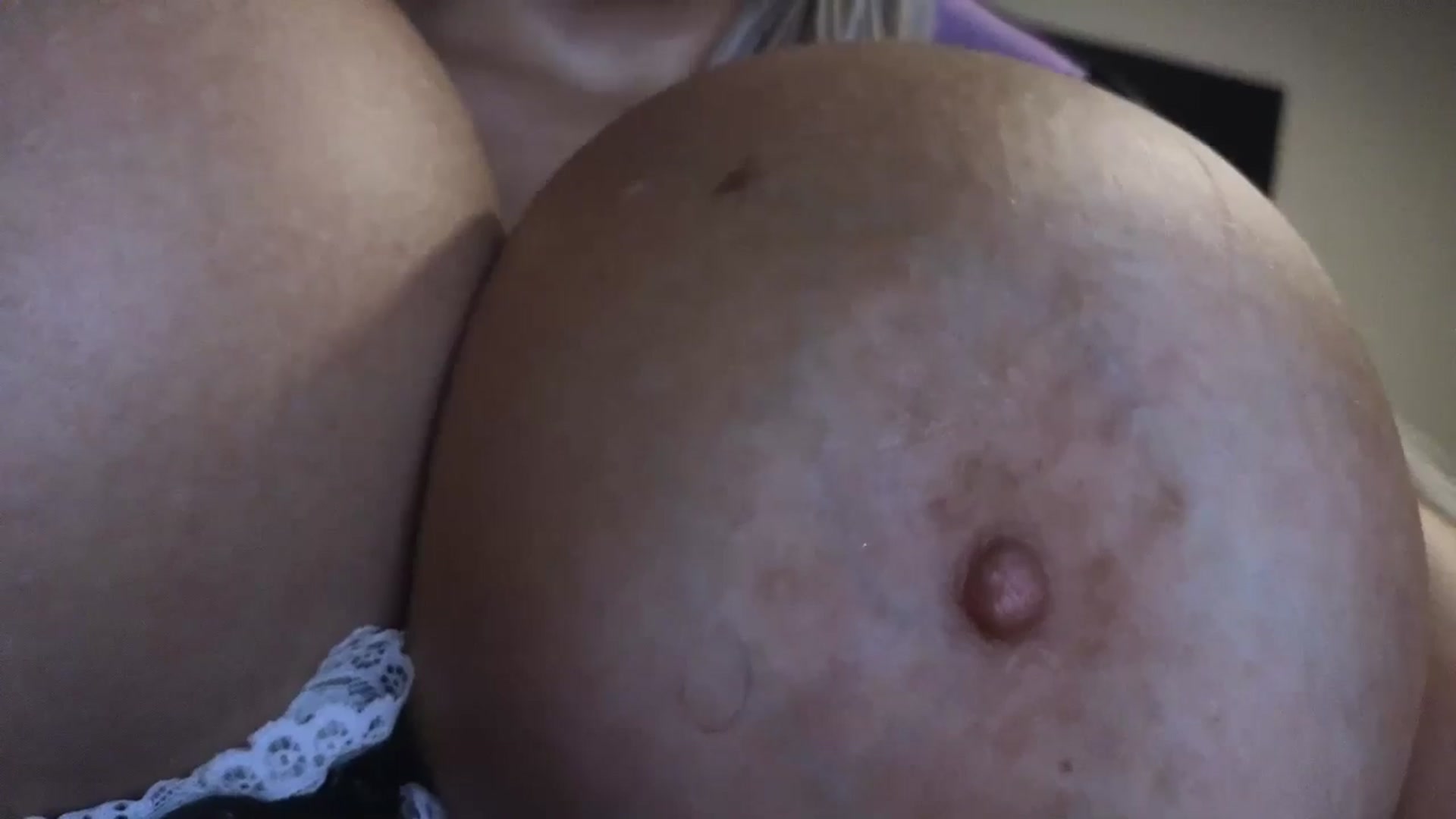 Gallery image thumbnail from Belladollxx's myfreecams stream on, 10/25/2024, 17:38 image 5 of 20