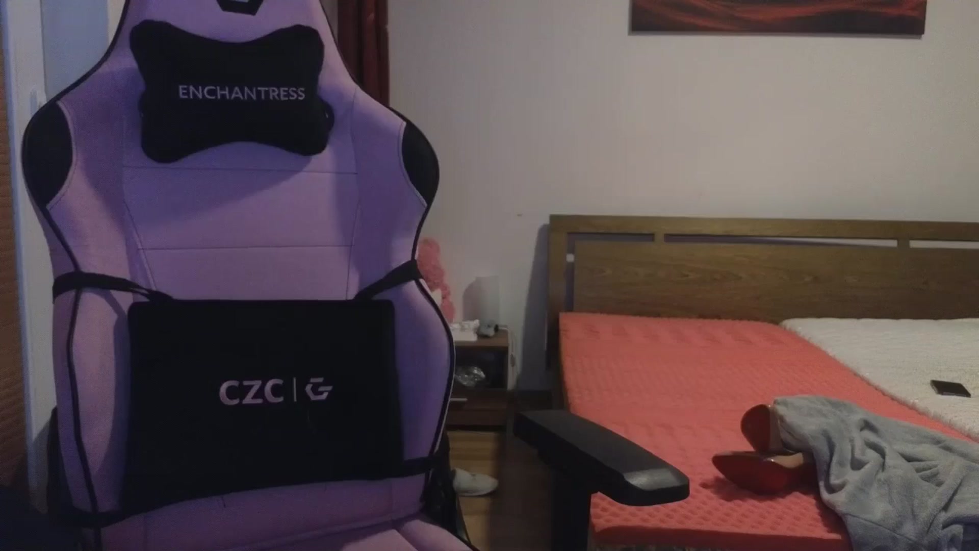 Gallery image thumbnail from Belladollxx's myfreecams stream on, 11/19/2024, 20:39 image 18 of 20