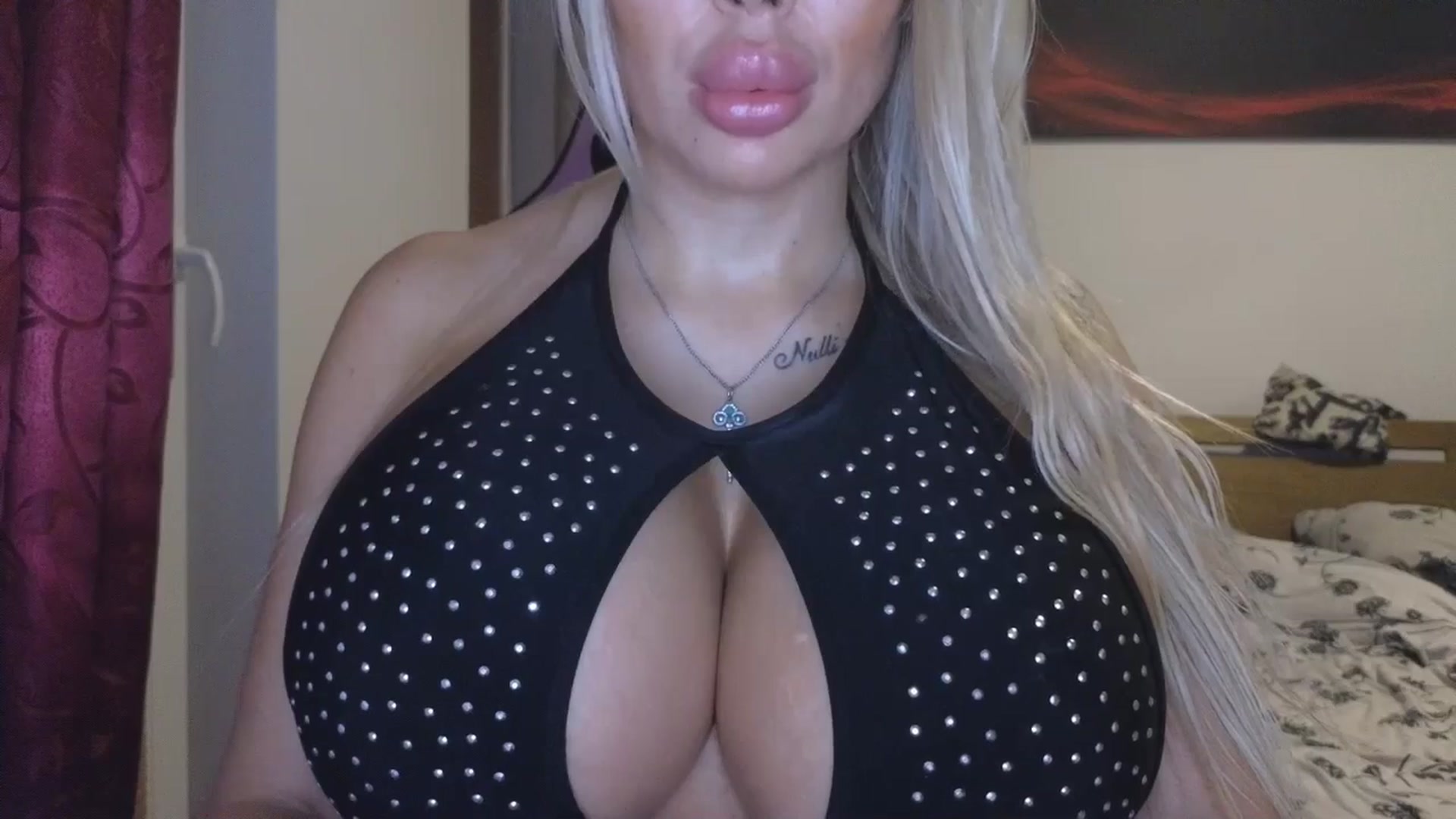 Gallery image thumbnail from Belladollxx's myfreecams stream on, 12/03/2024, 18:52 image 15 of 20