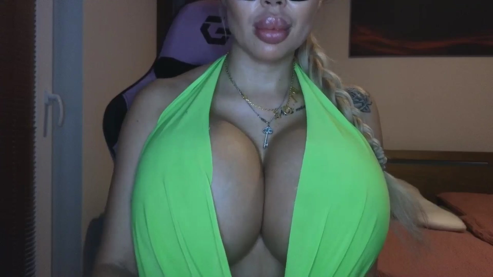 Gallery image thumbnail from Belladollxx's myfreecams stream on, 01/10/2025, 17:30 image 15 of 20