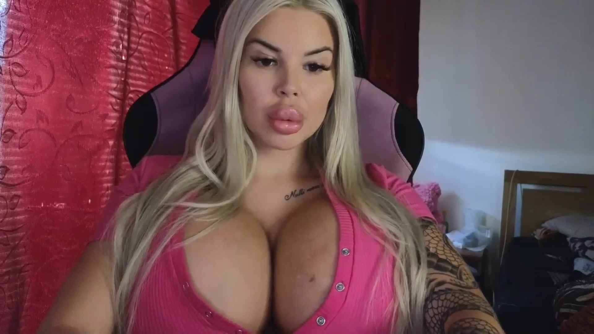 Gallery image thumbnail from Belladollxx's myfreecams stream on, 06/23/2025, 13:02 image 14 of 20