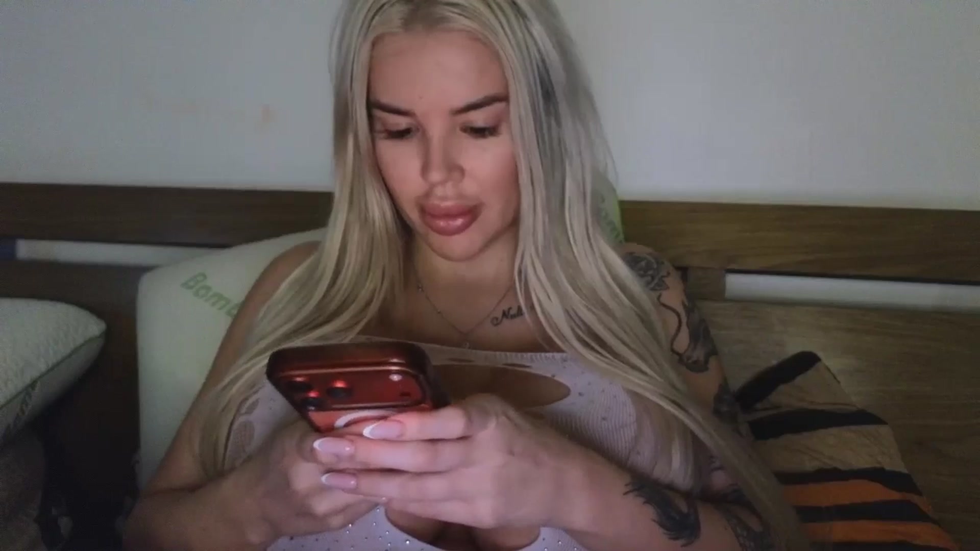 Gallery image thumbnail from Belladollxx's myfreecams stream on, 03/31/2026, 16:56 image 10 of 20