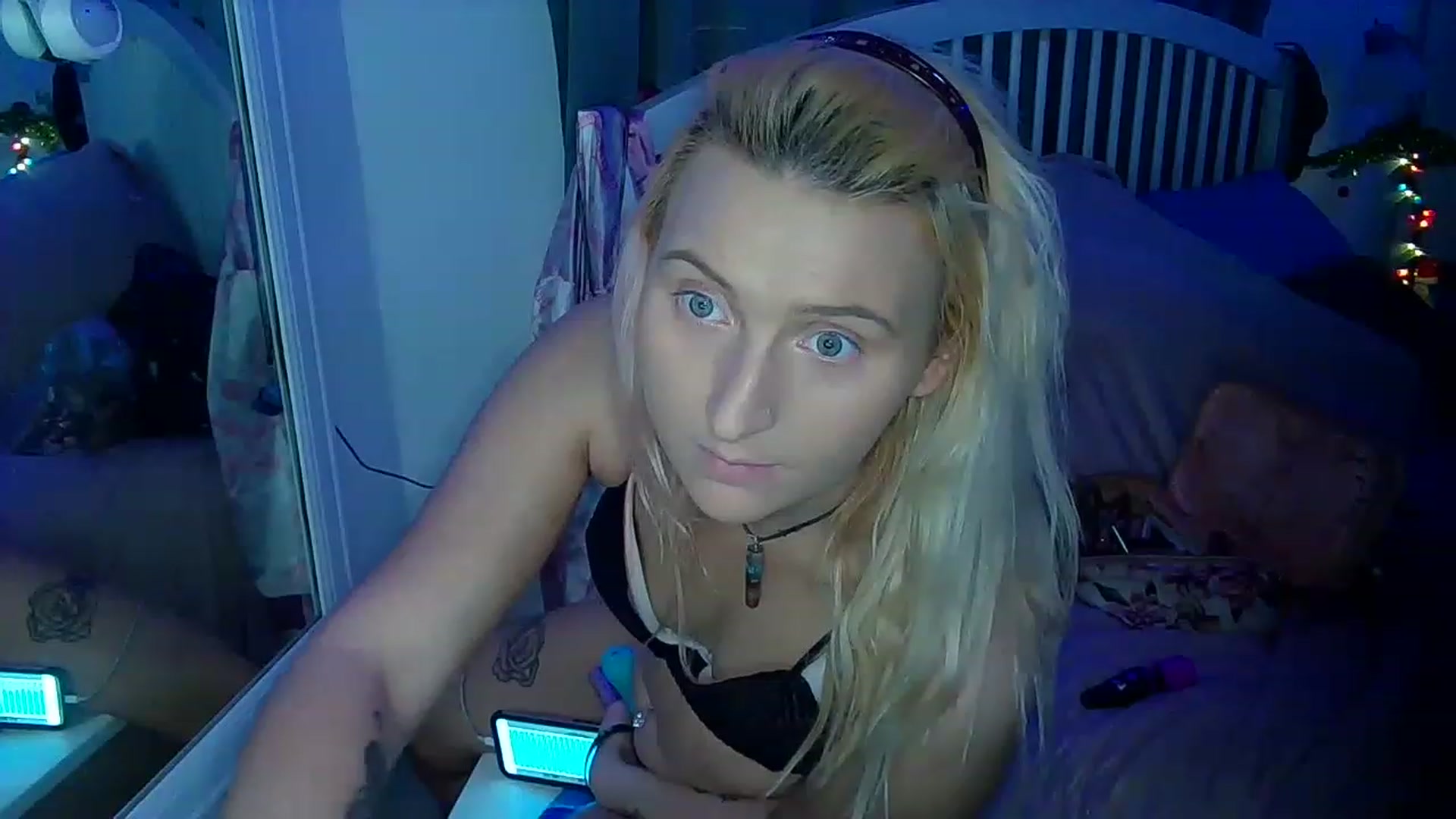 Gallery image thumbnail from Bellakayyy's myfreecams stream on, 12/26/2022, 23:54 image 10 of 20