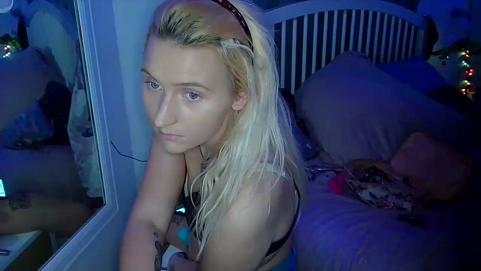 Gallery image thumbnail from Bellakayyy's myfreecams stream on, 12/26/2022, 23:54 image 19 of 20