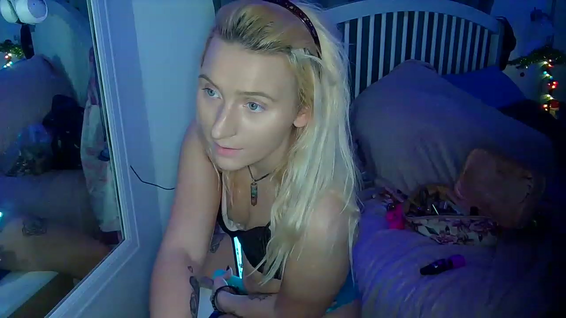 Gallery image thumbnail from Bellakayyy's myfreecams stream on, 12/26/2022, 23:54 image 9 of 20