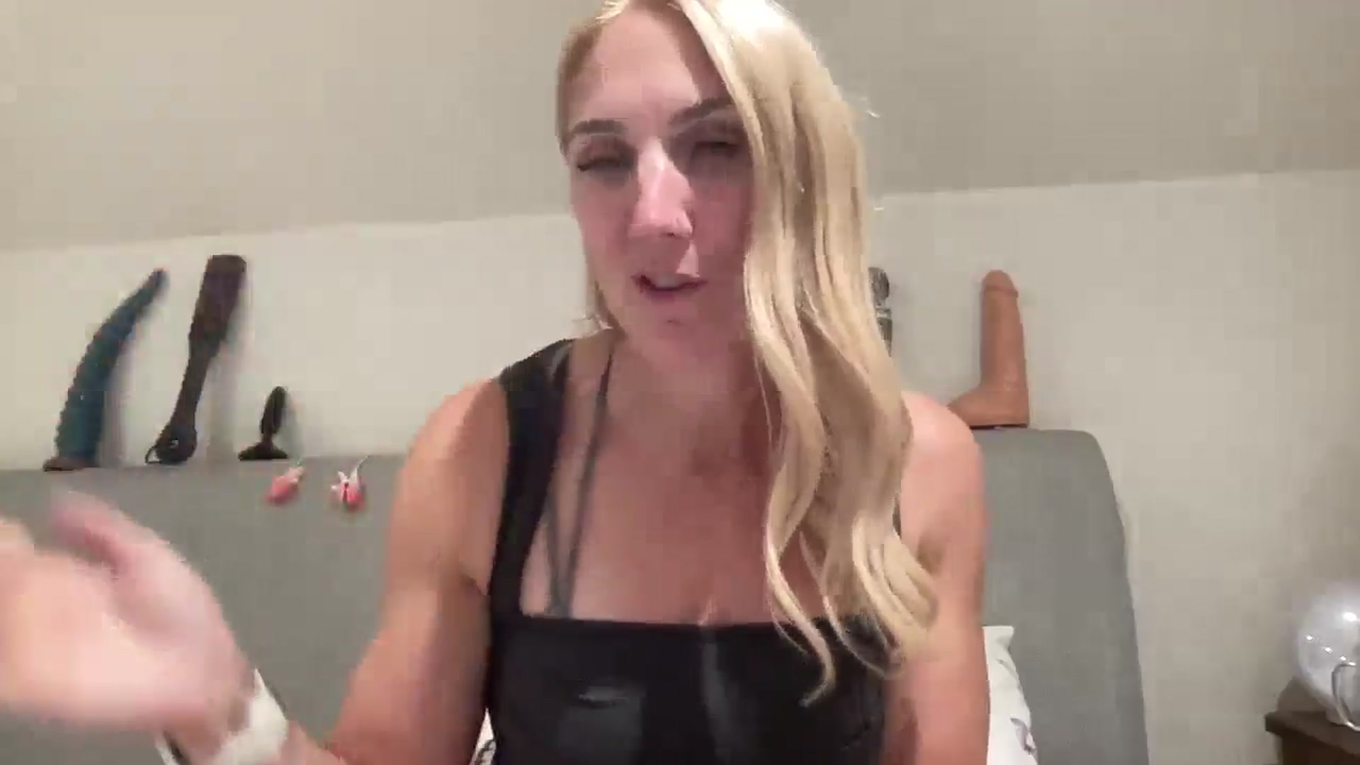 Gallery image thumbnail from Bellanoirxx's myfreecams stream on, 07/29/2025, 23:44 image 3 of 20