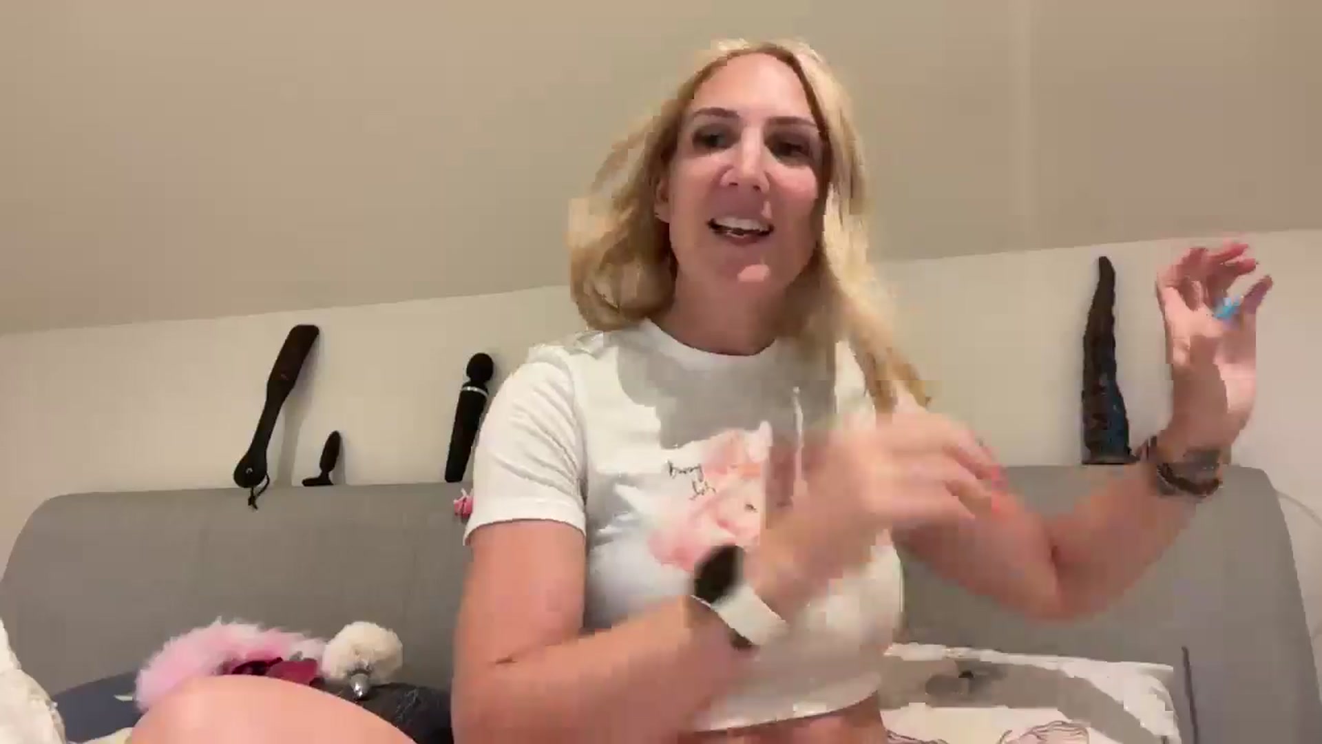Gallery image thumbnail from Bellanoirxx's myfreecams stream on, 07/30/2025, 21:43 image 2 of 20
