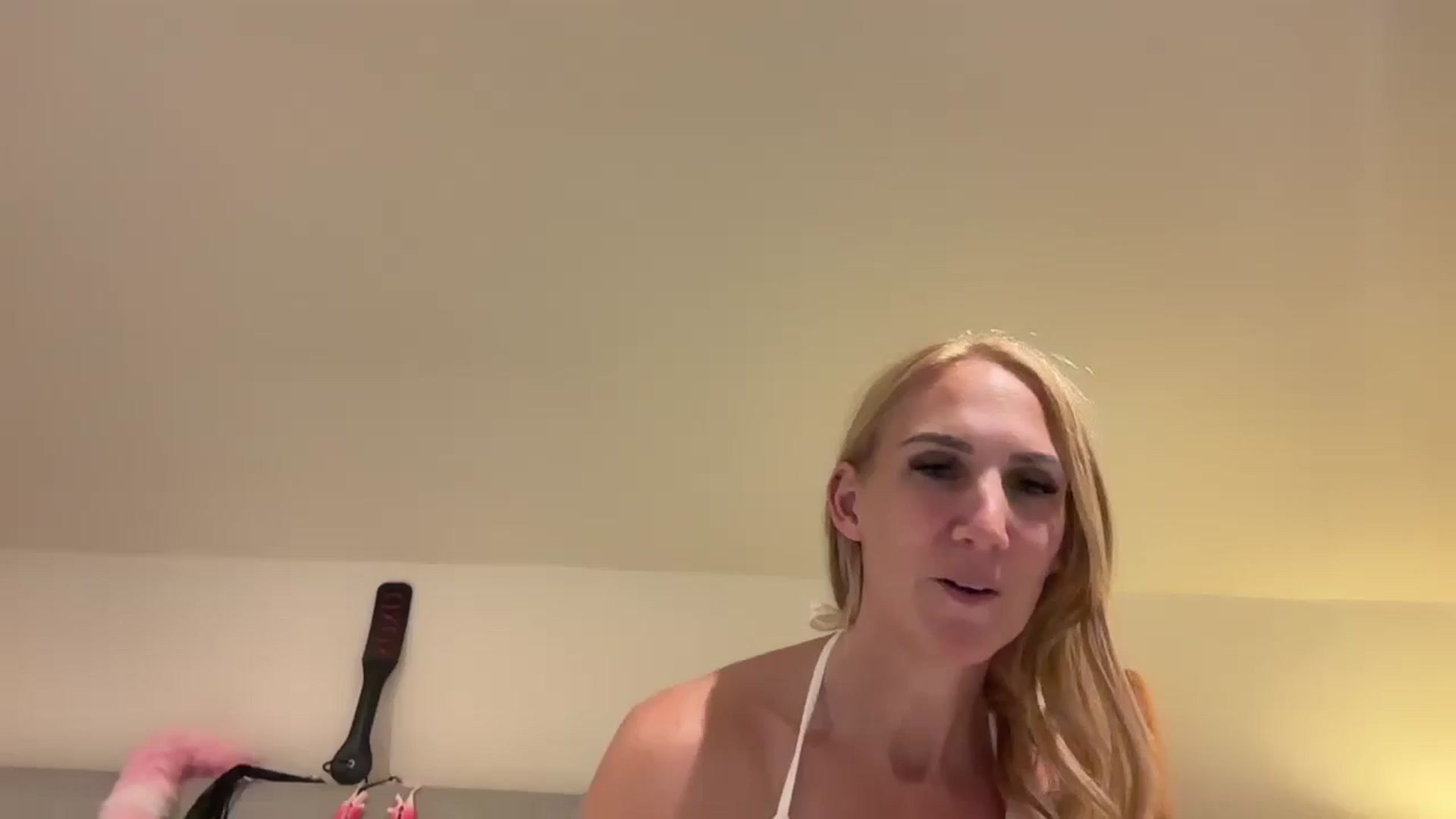 Gallery image thumbnail from Bellanoirxx's myfreecams stream on, 08/03/2025, 21:06 image 1 of 20