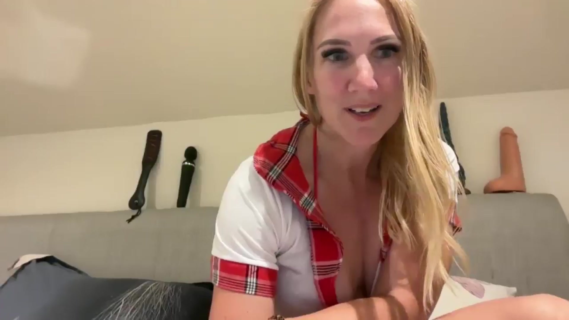 Gallery image thumbnail from Bellanoirxx's myfreecams stream on, 08/11/2025, 21:18 image 3 of 20