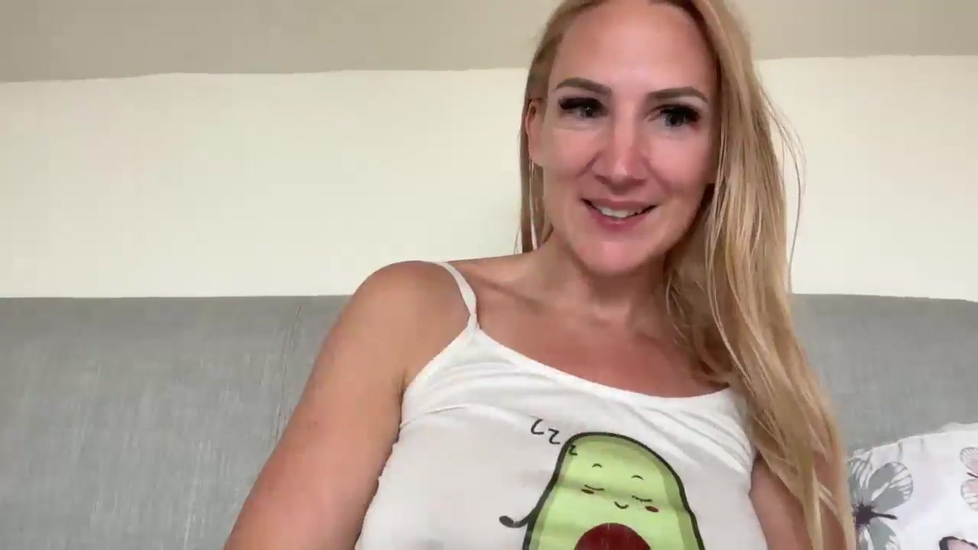 Gallery image thumbnail from Bellanoirxx's myfreecams stream on, 08/12/2025, 08:41 image 3 of 20