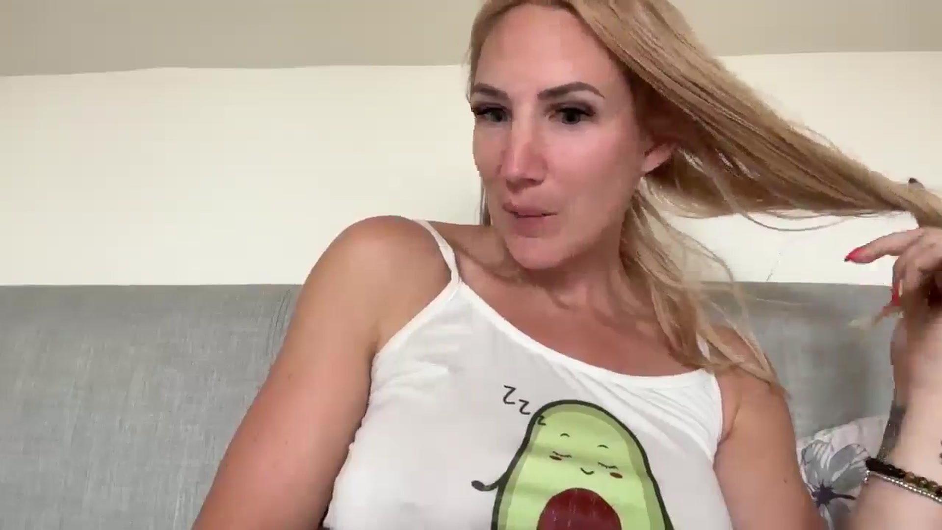 Gallery image thumbnail from Bellanoirxx's myfreecams stream on, 08/12/2025, 08:41 image 2 of 20