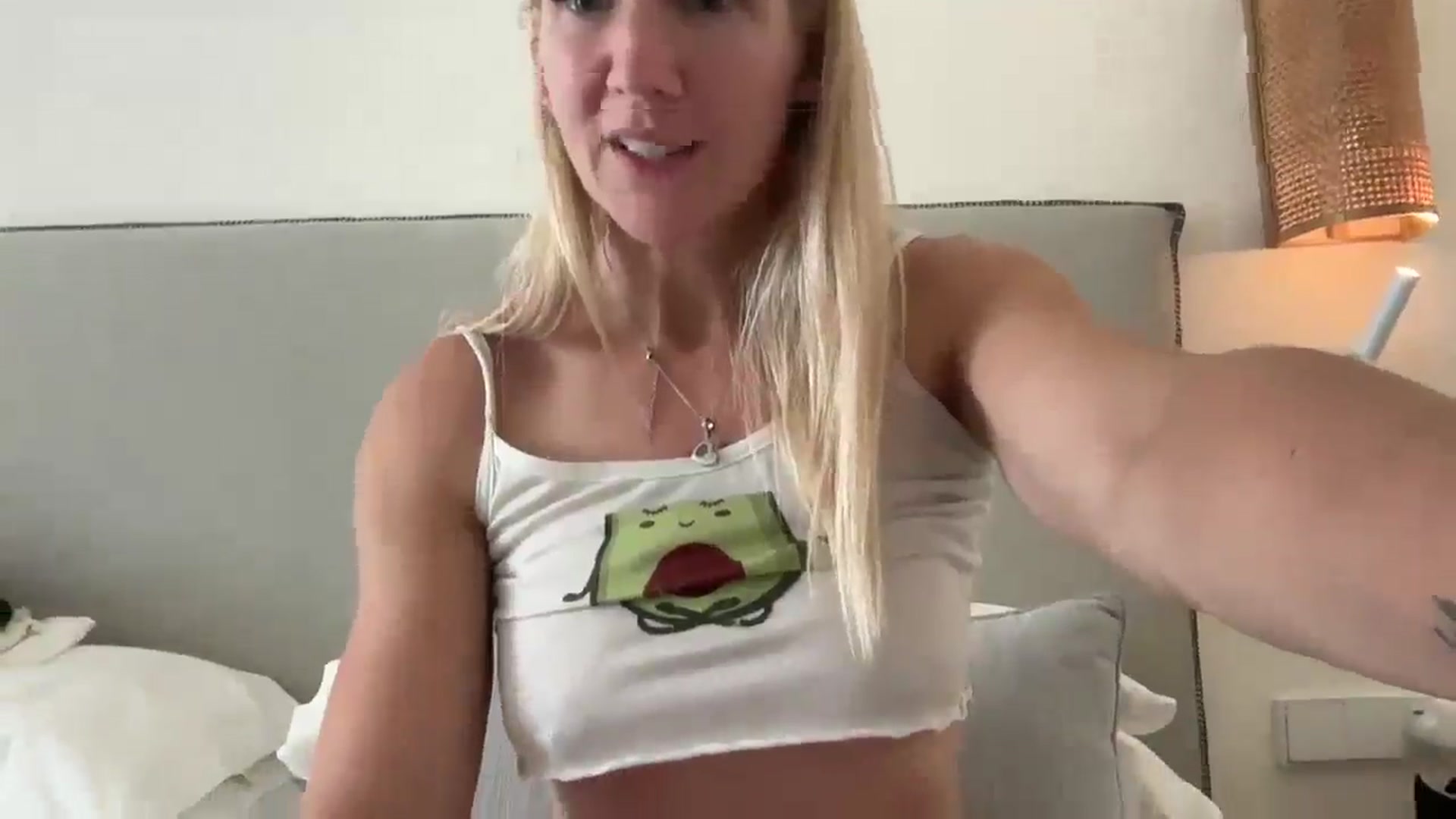 Gallery image thumbnail from Bellanoirxx's myfreecams stream on, 08/15/2025, 11:01 image 16 of 20
