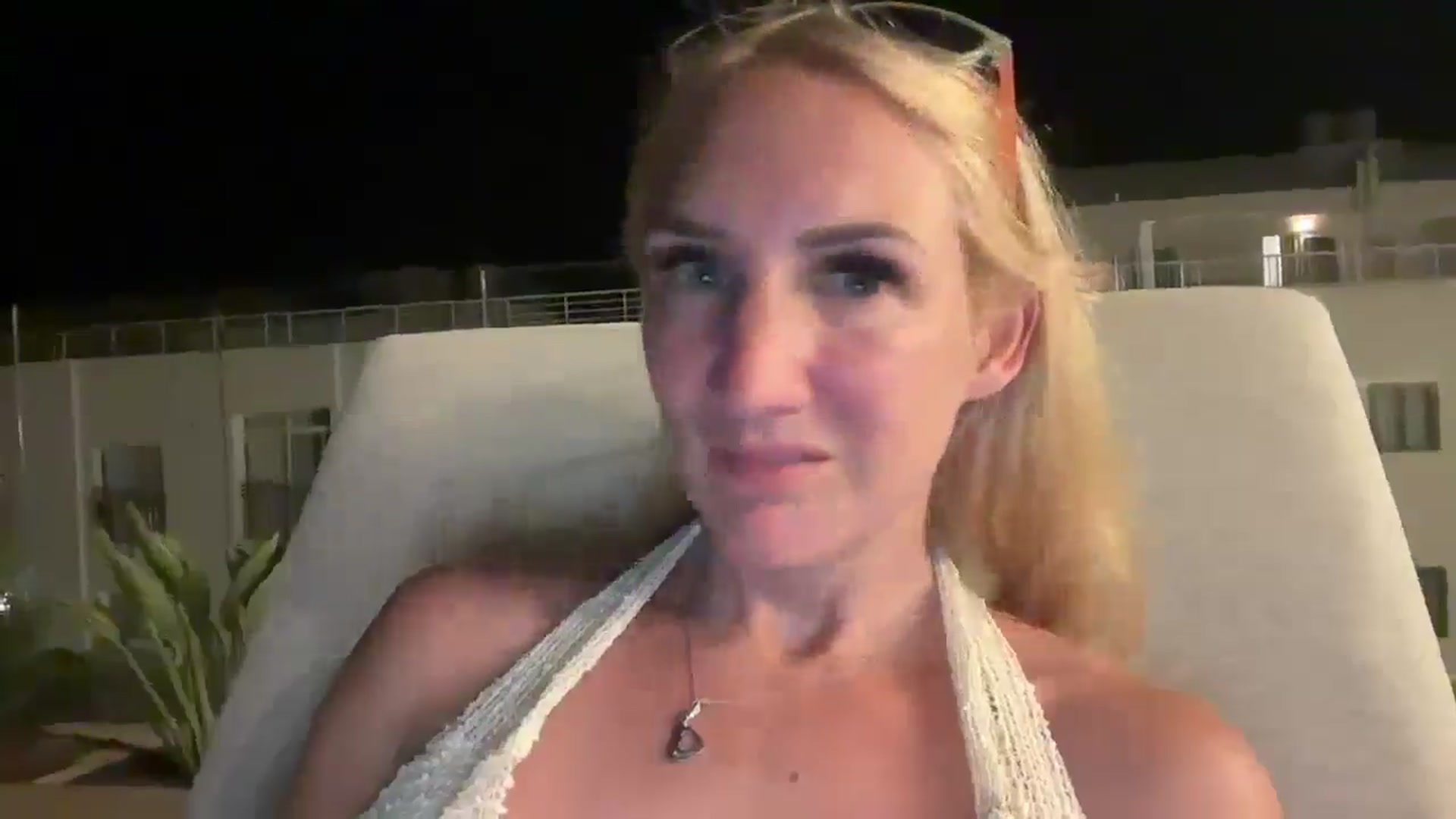 Gallery image thumbnail from Bellanoirxx's myfreecams stream on, 08/17/2025, 19:57 image 4 of 20