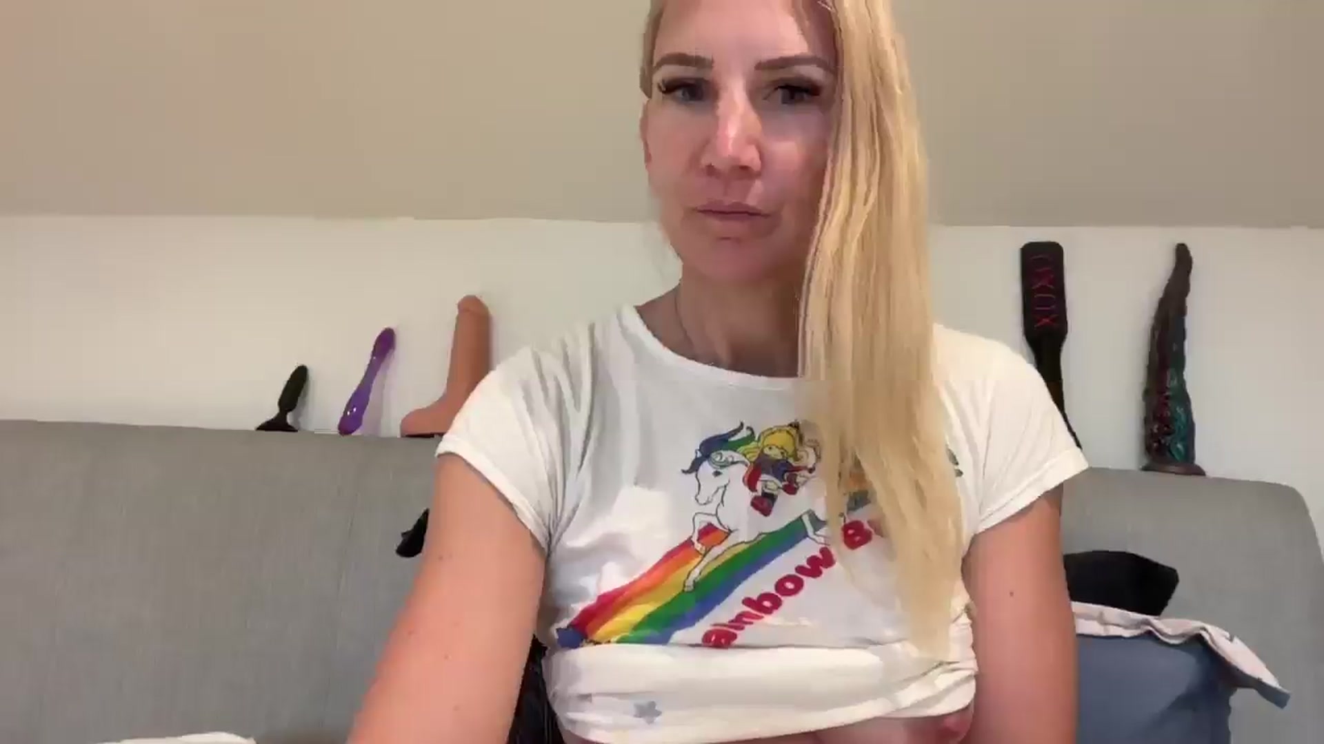 Gallery image thumbnail from Bellanoirxx's myfreecams stream on, 08/20/2025, 13:15 image 3 of 20