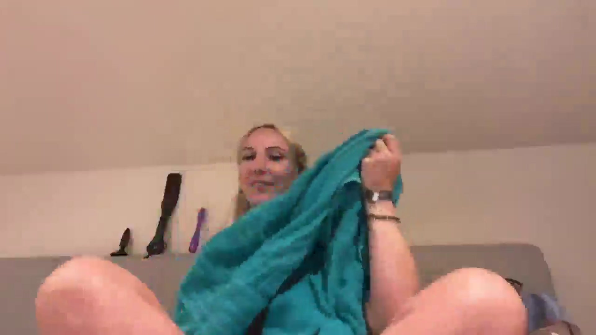 Gallery image thumbnail from Bellanoirxx's myfreecams stream on, 08/24/2025, 21:48 image 15 of 20