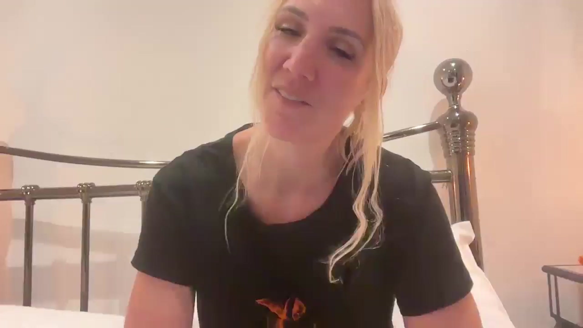 Gallery image thumbnail from Bellanoirxx's myfreecams stream on, 08/31/2025, 19:37 image 1 of 20