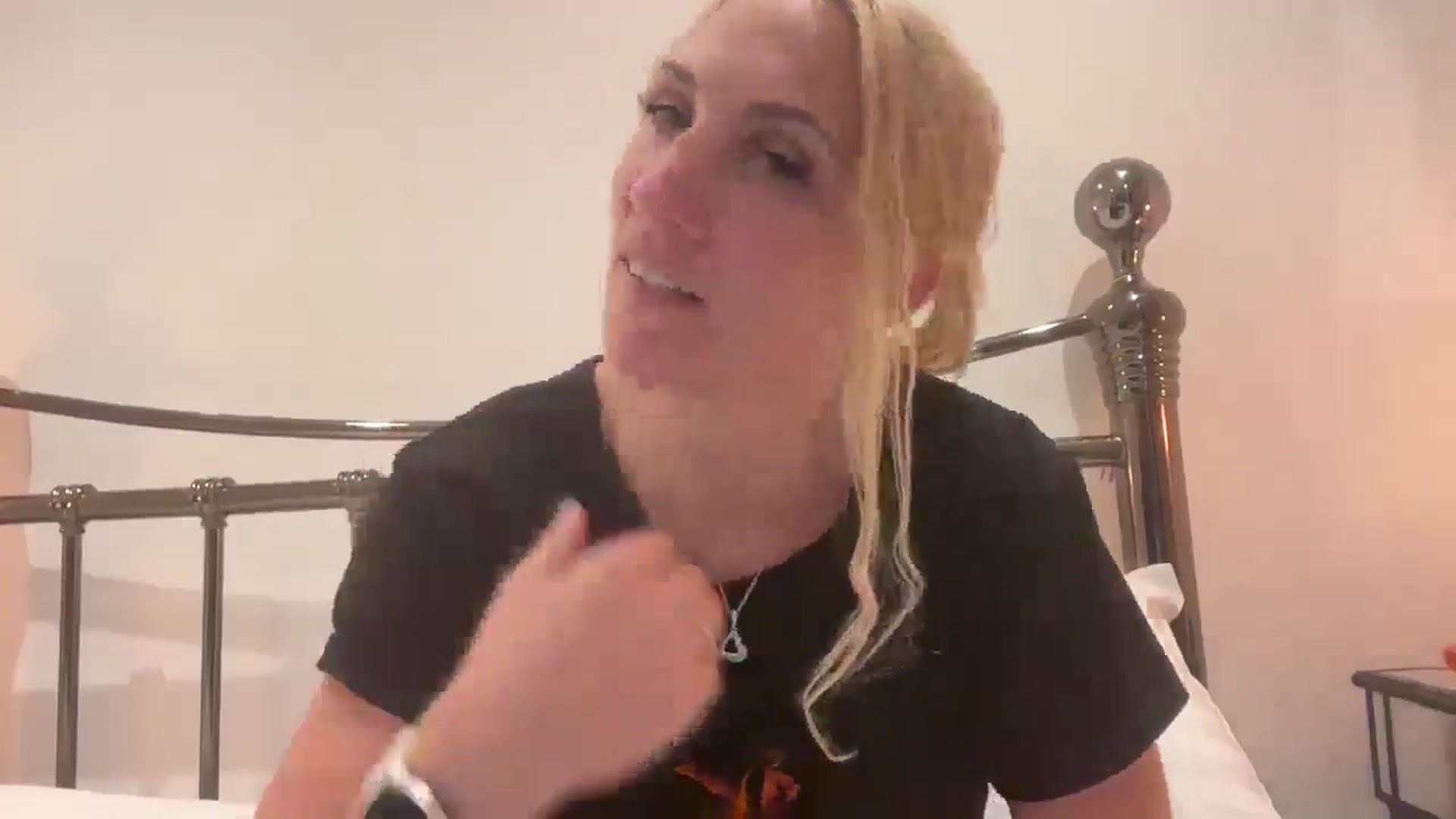 Gallery image thumbnail from Bellanoirxx's myfreecams stream on, 08/31/2025, 19:37 image 4 of 20