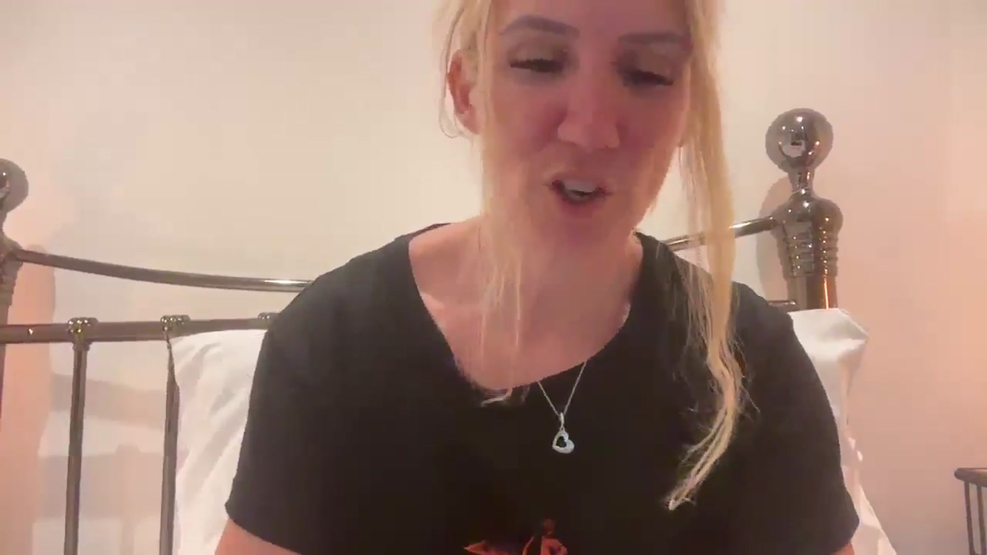 Gallery image thumbnail from Bellanoirxx's myfreecams stream on, 08/31/2025, 20:44 image 9 of 20