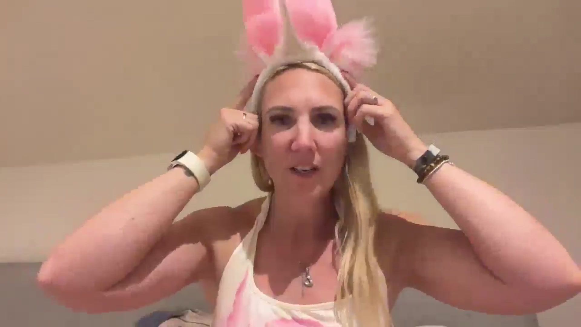 Gallery image thumbnail from Bellanoirxx's myfreecams stream on, 09/01/2025, 20:46 image 11 of 20
