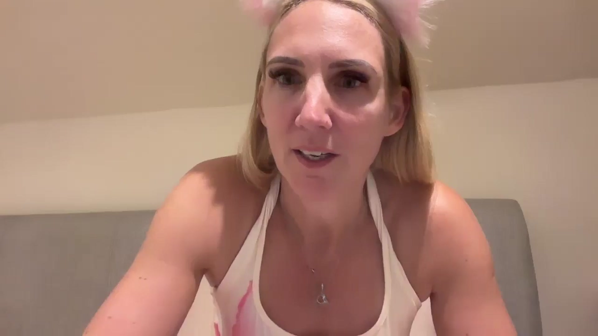 Gallery image thumbnail from Bellanoirxx's myfreecams stream on, 09/01/2025, 20:46 image 15 of 20