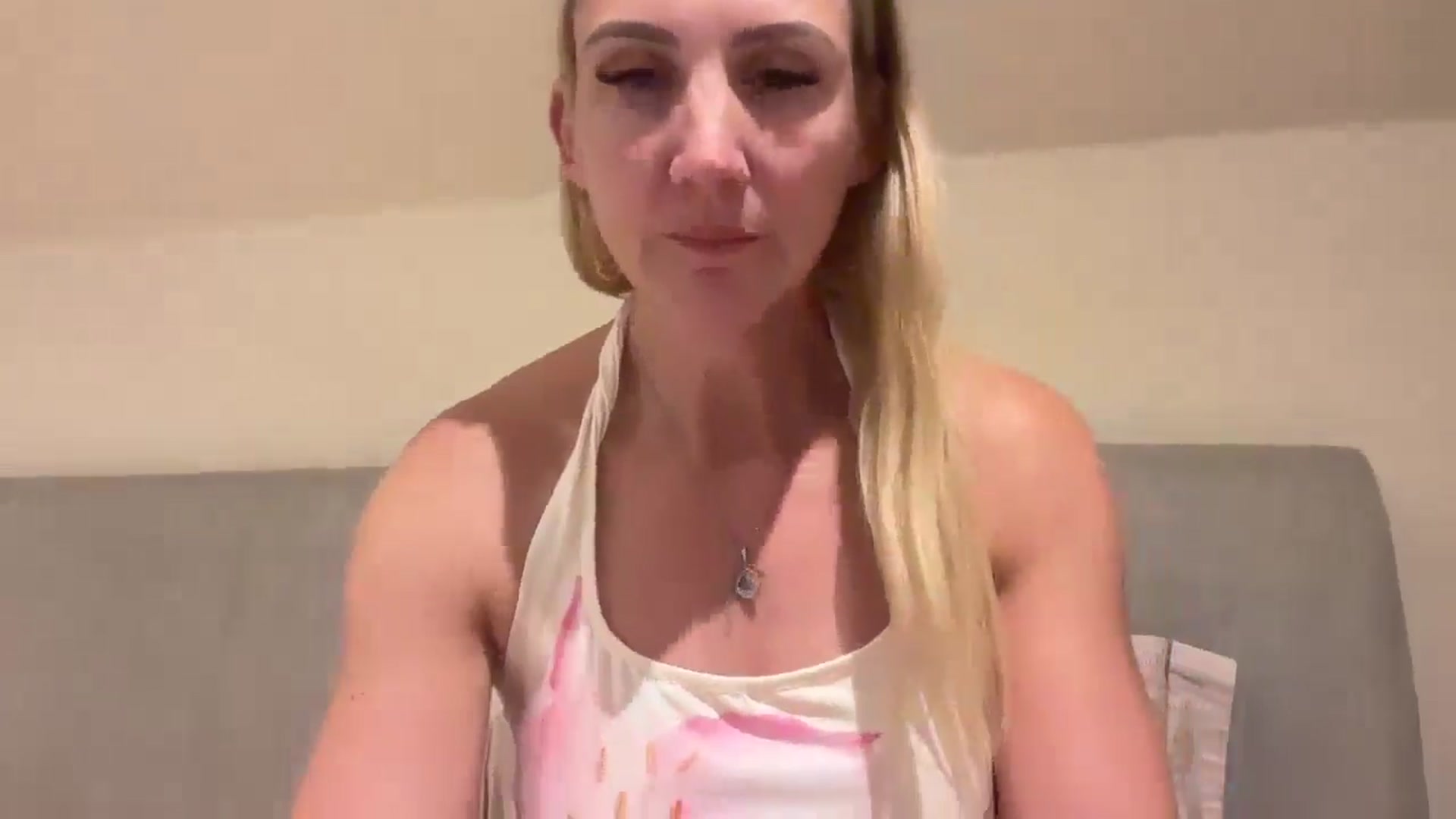 Gallery image thumbnail from Bellanoirxx's myfreecams stream on, 09/01/2025, 20:46 image 13 of 20