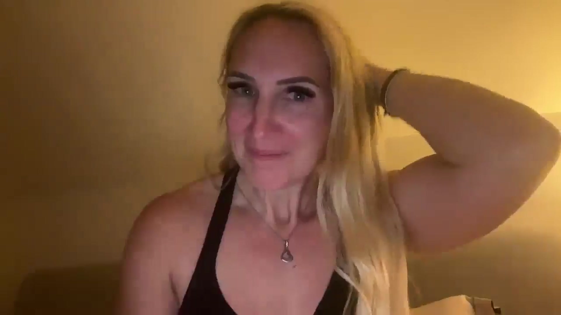 Gallery image thumbnail from Bellanoirxx's myfreecams stream on, 09/08/2025, 19:31 image 20 of 20