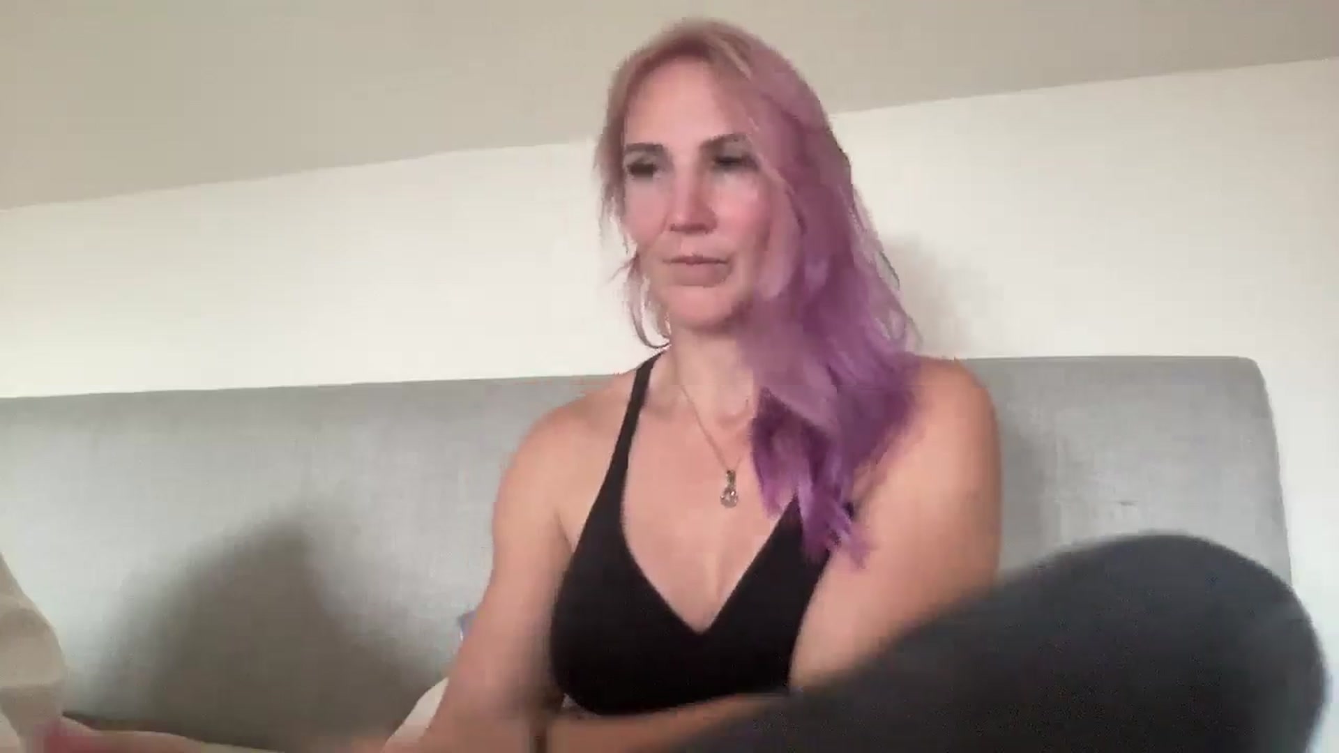Gallery image thumbnail from Bellanoirxx's myfreecams stream on, 09/10/2025, 13:29 image 15 of 20