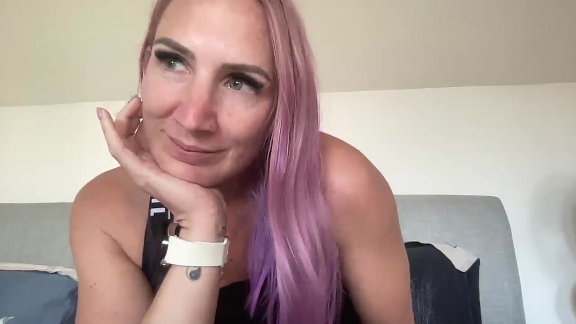 Gallery image thumbnail from Bellanoirxx's myfreecams stream on, 09/12/2025, 09:14 image 2 of 20
