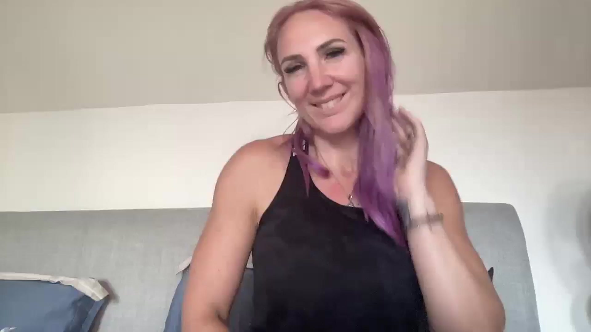 Gallery image thumbnail from Bellanoirxx's myfreecams stream on, 09/12/2025, 10:06 image 6 of 20