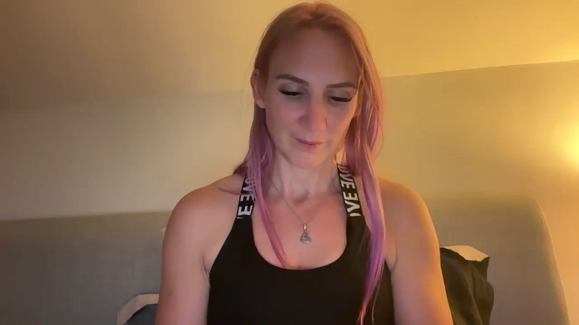 Gallery image thumbnail from Bellanoirxx's myfreecams stream on, 09/12/2025, 20:03 image 4 of 20