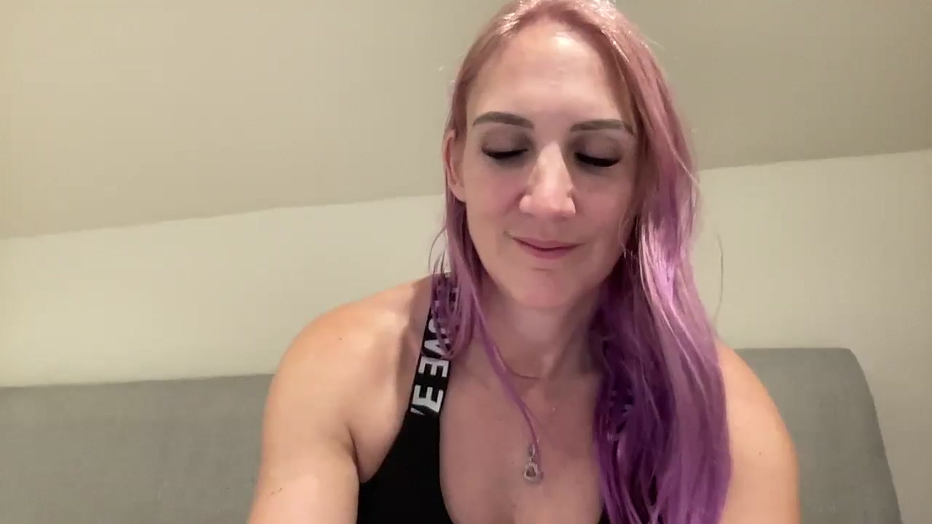 Gallery image thumbnail from Bellanoirxx's myfreecams stream on, 09/12/2025, 20:03 image 17 of 20