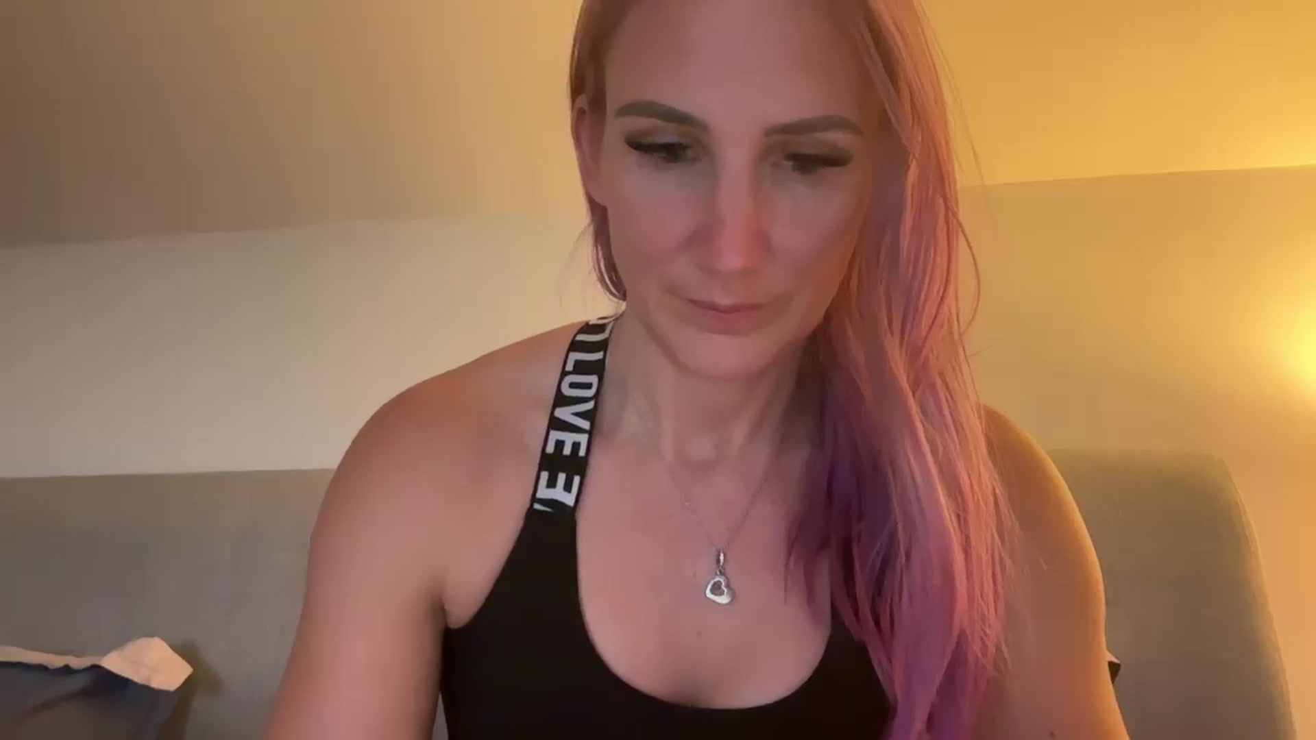 Gallery image thumbnail from Bellanoirxx's myfreecams stream on, 09/12/2025, 20:03 image 2 of 20